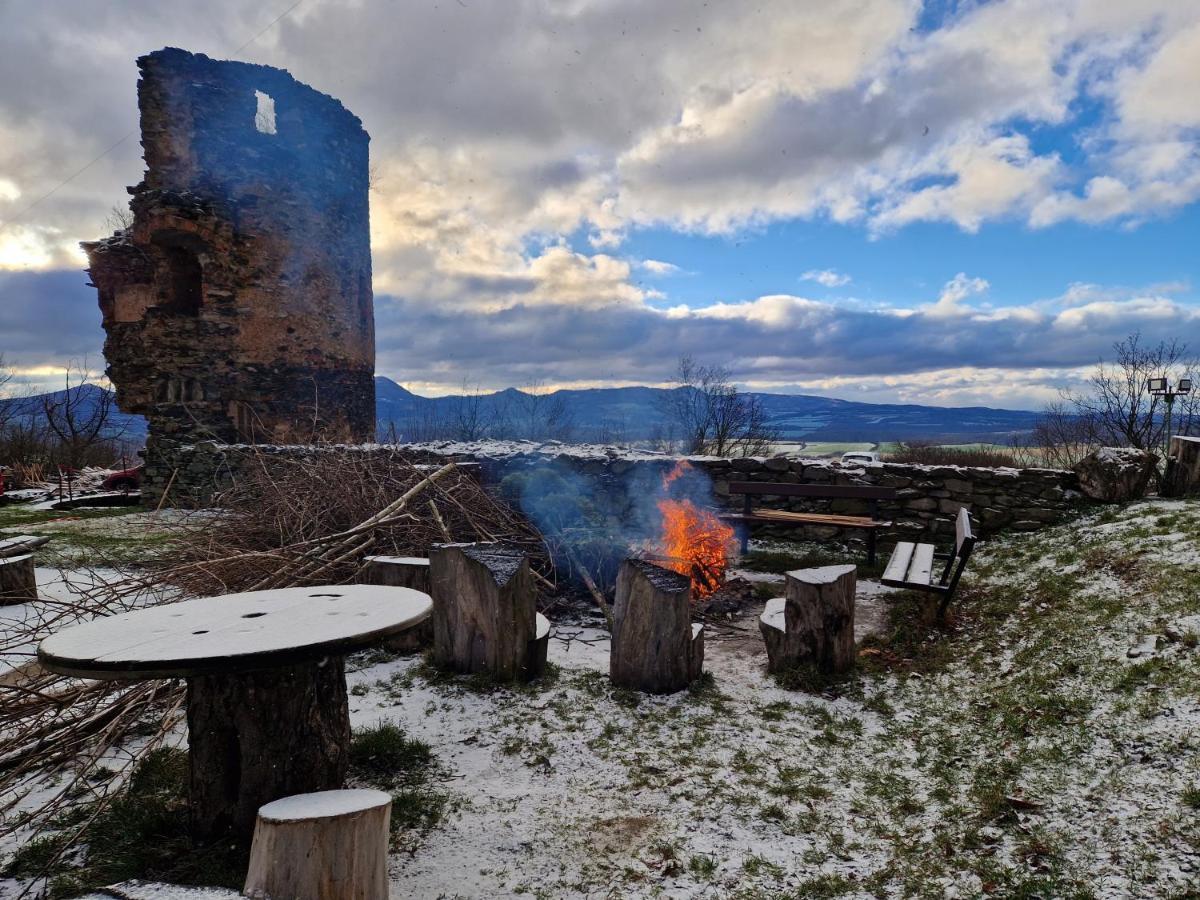 Penzion Hrad Doubravka Teplice Exterior foto