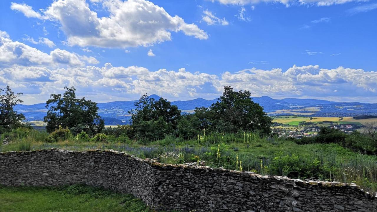 Penzion Hrad Doubravka Teplice Exterior foto
