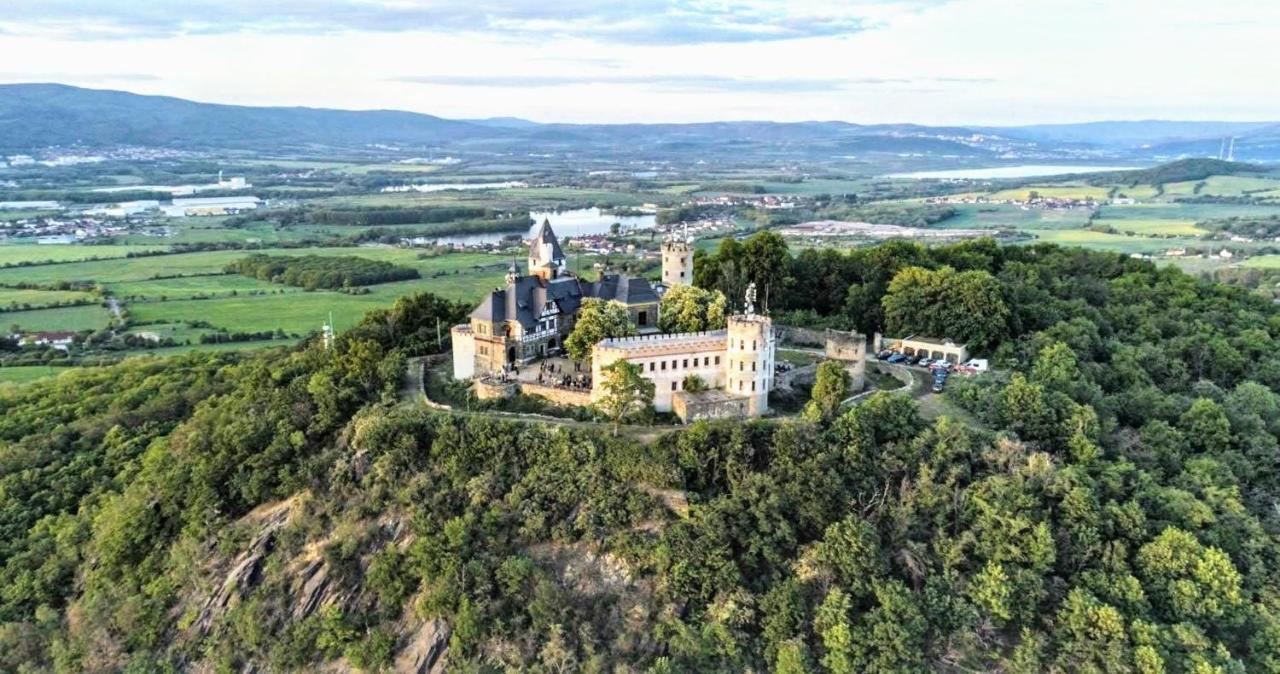 Penzion Hrad Doubravka Teplice Exterior foto