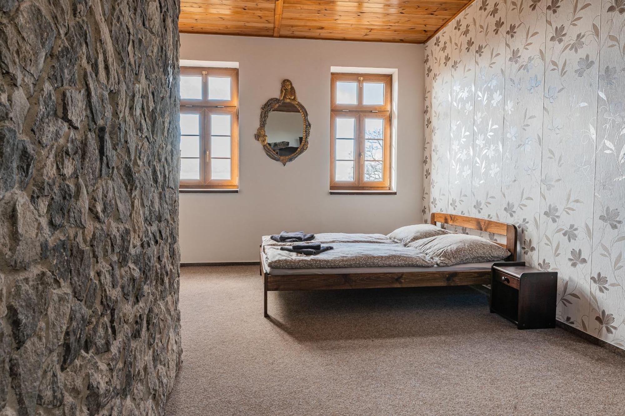 Penzion Hrad Doubravka Teplice Exterior foto